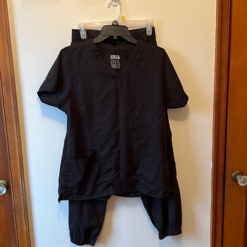 Scrub set black size medium